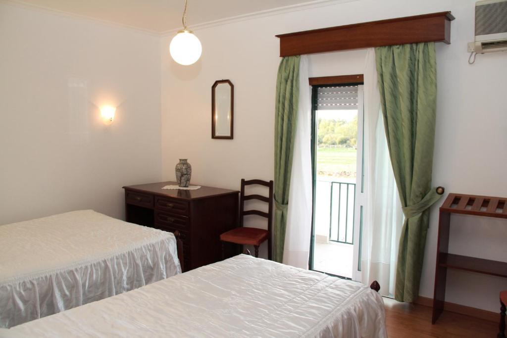 O Pelicano Bed and Breakfast Alfaiates Habitación foto